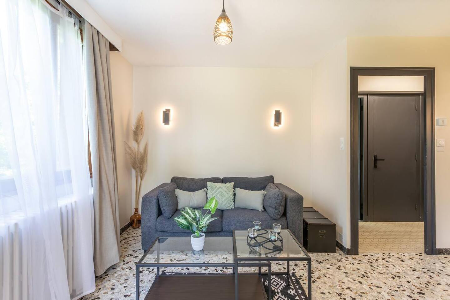 Les Cantinieres - Bourgoin Jallieu - Jardin Prive Ruy-Montceau Ngoại thất bức ảnh